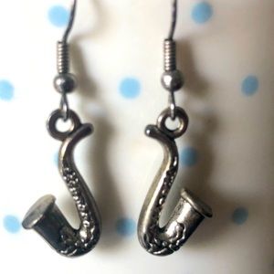 Saxophone earrings